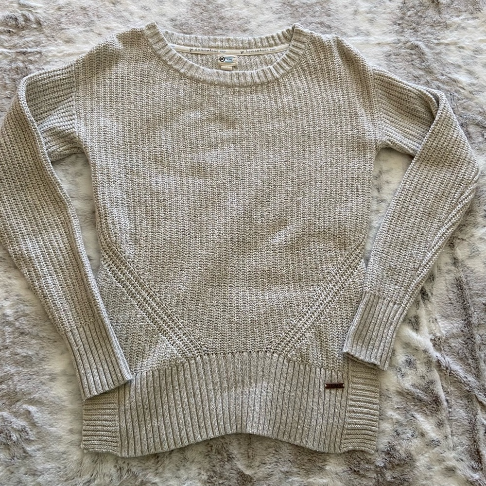TOMS Long Sleeved Cream Crew Neck Sweater, woman’s small.